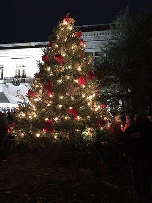 2016 Annual Hospice Light A Life Memorial Tree Lighting Ceremony