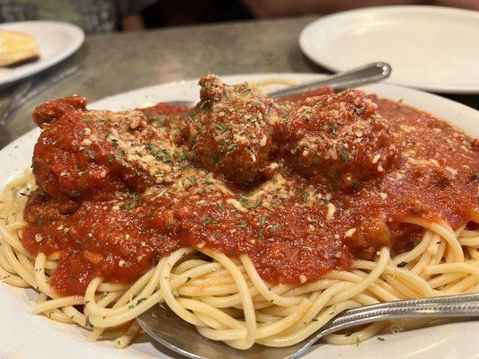 Spaghetti with meatballs