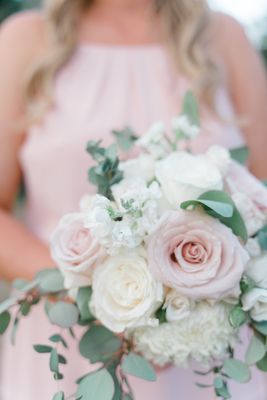 Blush and white flowers with eucalyptus. So dreamy!