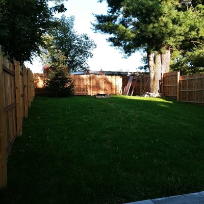 Upgrade fence and grass !!