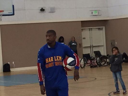 Harlem Globetrotters visit the club