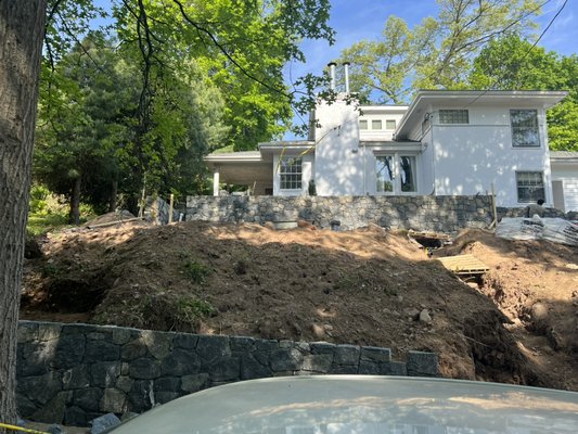 Stone walls dry look