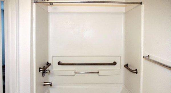 Imperial Pointe Townhomes Shower