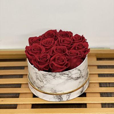 Preserved roses, the perfect gift for your loved ones.