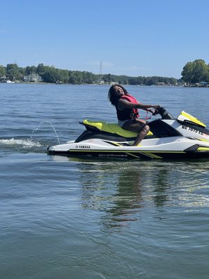 Nneka jetskiing