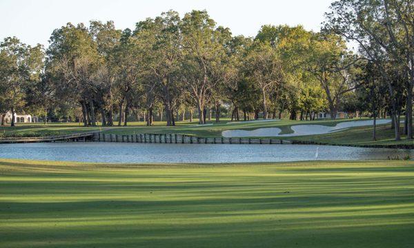 Private golf membership in Houston, Texas.