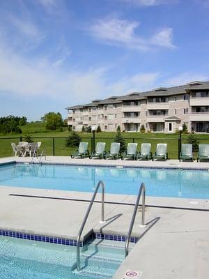 Sparkling clean outdoor pool and hot tub open seasonally for your enjoyment