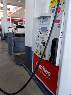 Bill Lewis of Vero Beach, Florida, making a quick pit-stop for gas at Circle K.