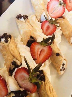 Mini Cannolis