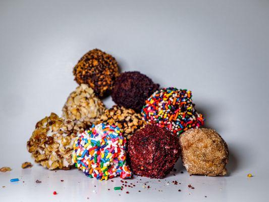 Cakeballs | West Town Bakery Financial District | Downtown Chicago Coffee Counter