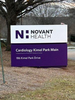 Front street sign to Novant Health Cardiology