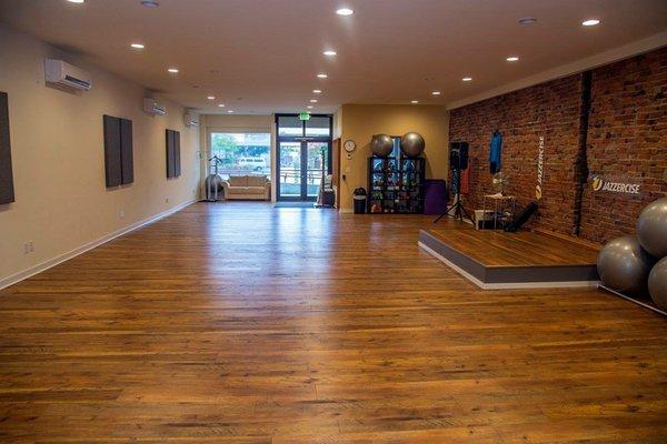 Inside Bellingham Jazzercise Studio