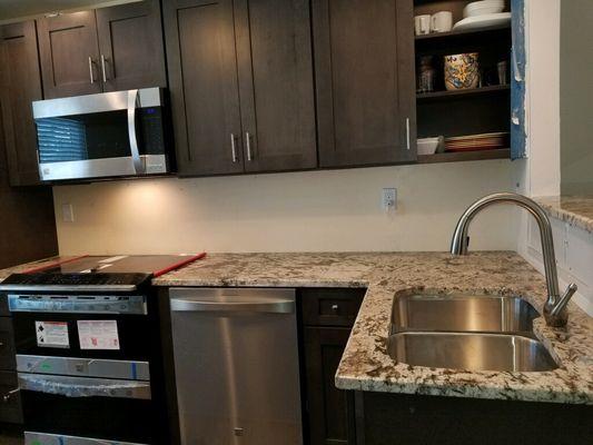 White Rembrandt Granite Countertops