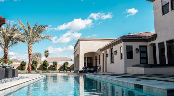 Crystal clear pool views!