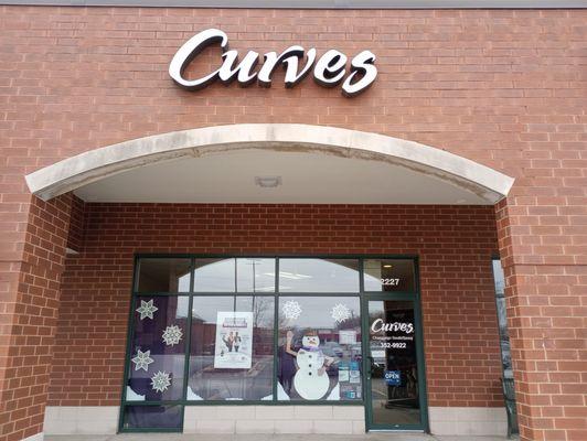 Curves front entrance