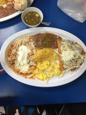 My friend and I ordered chilaquiles rojos y enchiladas de pollo and they are kind enough to split it for us so yummy!