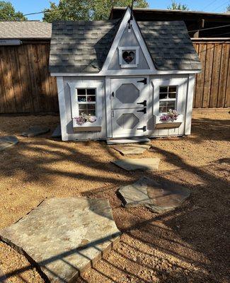 Refreshed our backyard with a new load of decomposed granite. Looks great!