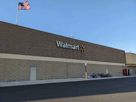 Walmart Supercenter, Salem