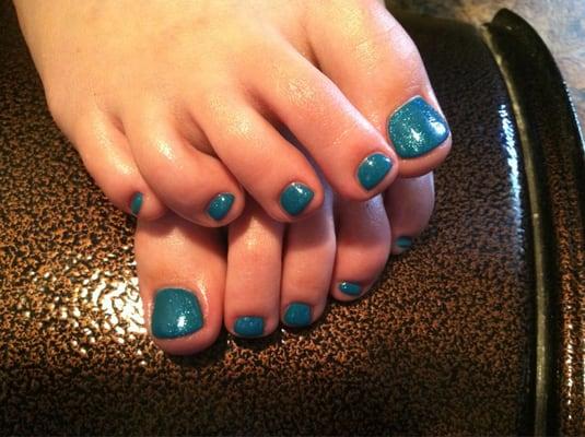 Gel toes, SO pretty!!! Lasts me 6 weeks, thanks Nichole! :)