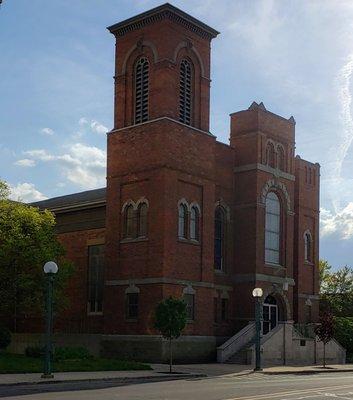 View of Adrian First Presbyterian Church