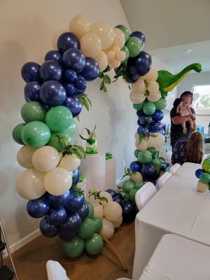 Balloon circle garland