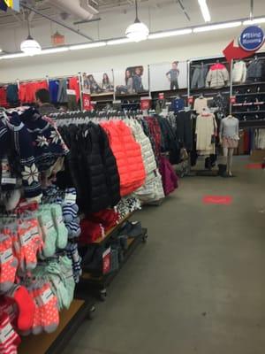 Bellingham Old Navy -- Charles River Centre : 253 Hartford Avenue / Route 126, Bellingham         Interior