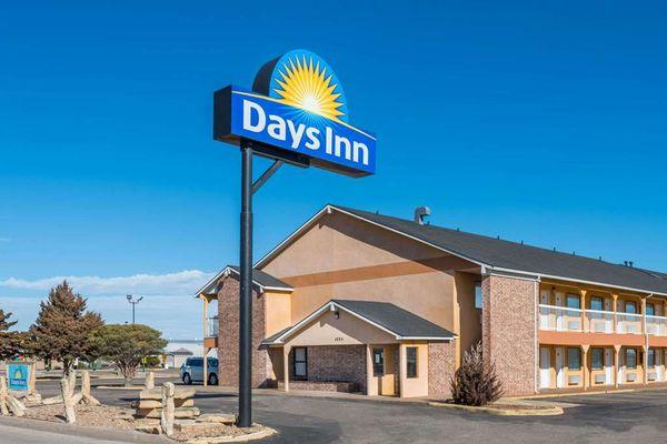 Welcome to the Days Inn Russell