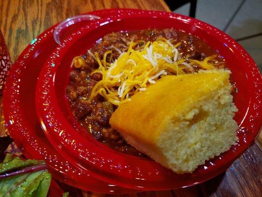 Turkey chili with cornbread