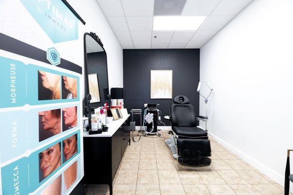 AT GLAM + GLO MEDICAL AESTHETICS LOUNGE, OUR MISSION IS TO EDUCATE AND EMPOWER CLIENTS TO LOOK AND FEEL BOTH BEAUTIFUL AND YO...