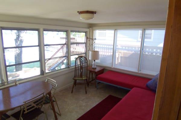 Green Cottage - Sunroom