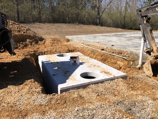 2000 gal septic tank