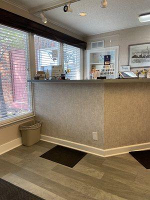 inside - smart check-in and receptionist to help make appointments and pay, google pay and apple pay available