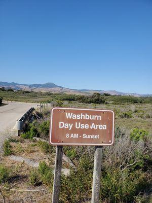 Washburn Day Use Area - Entrance on east side of State Highway 1. Parking for hiking trails with restrooms, picnic/BBQ area, beach access.