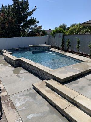 Raised pool