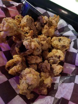 Fried mushrooms with horseradish dip