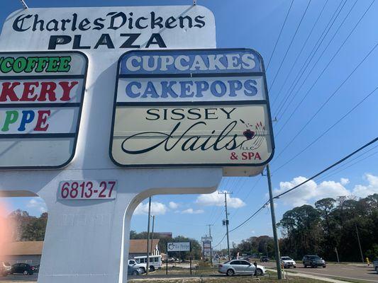 Sign at the front of plaza