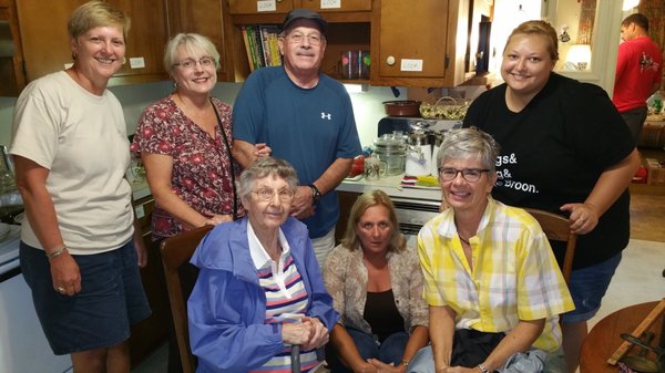 Pleasant Memories Antiques & Estate Sales