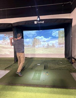 Golf simulator