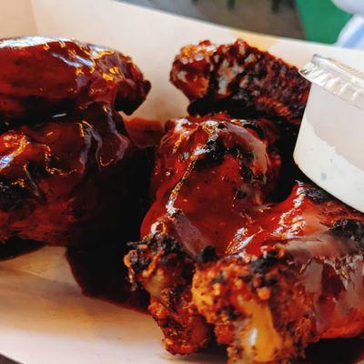 SMOKEY - BBQ wings.