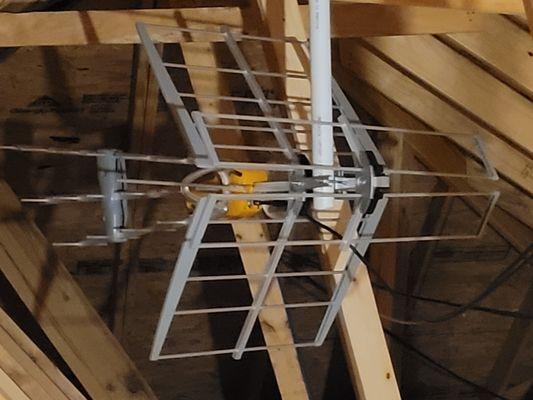 Long range antenna mounted attic