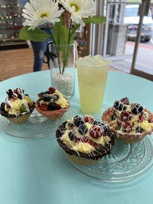 Cheesecake waffle fruit bowls