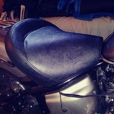 DIY motorcycle seat... Oh yeah, we can fix that...