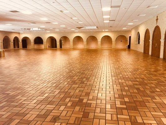 Commons Space- Perfect for Wedding Receptions, Fundraisers, or Parties. Seats up to 350 People Banquet Style. Room Capacity 400 People.