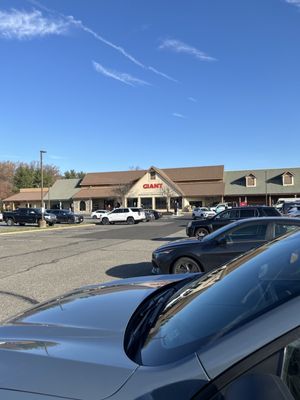 GIANT Food Stores