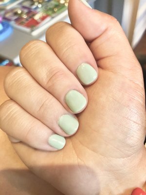 "Mint Convertible" gel color applied by Sunny