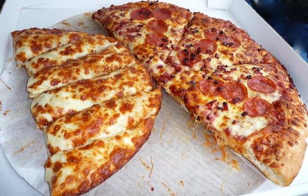 pizza and cheese bread