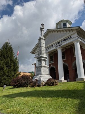 Carroll County Confederate Memorial, Hillsville