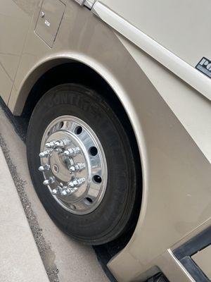 Motor home tire installation