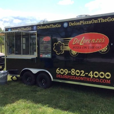 https://twitter.com/DelorenzoFood