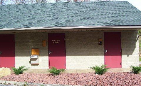 SHOWER & LAUNDRY ROOM HOUSE